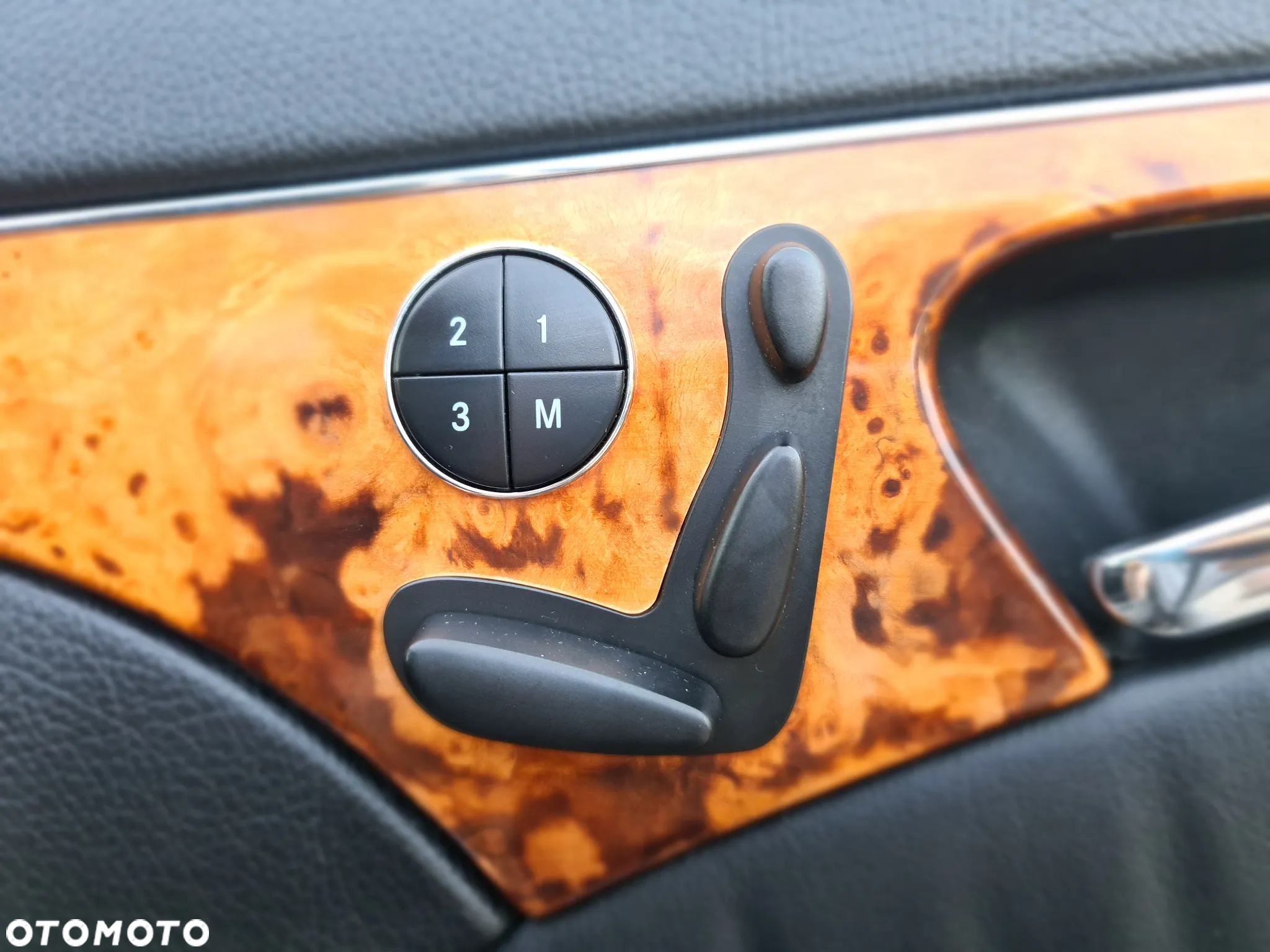 Mercedes-Benz Klasa E 500 T 4Matic Automatik Avantgarde - 16