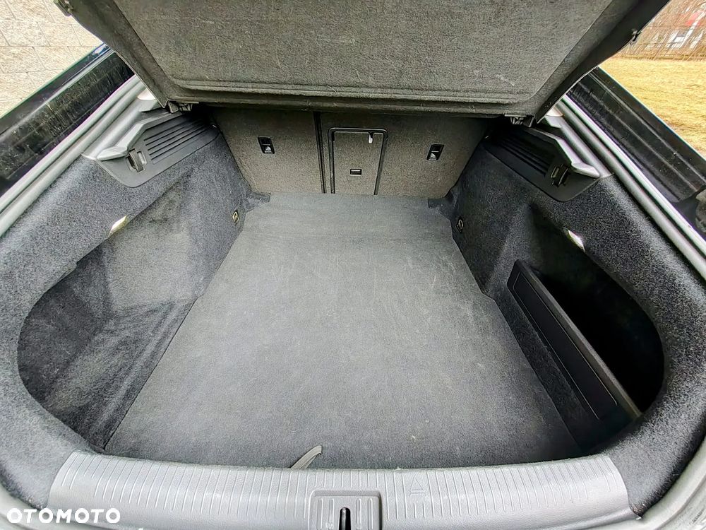 Volkswagen Arteon 2.0 TSI DSG R-Line Edition - 25
