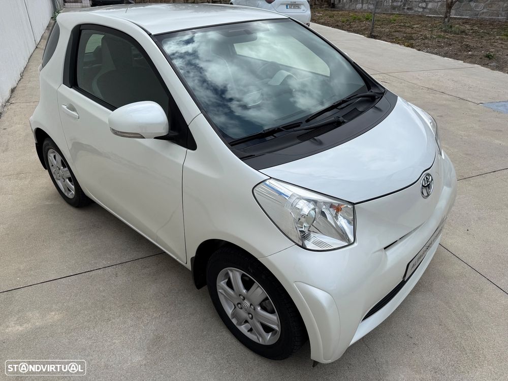 Toyota iQ 1.4 D-4D 2 EP - 2