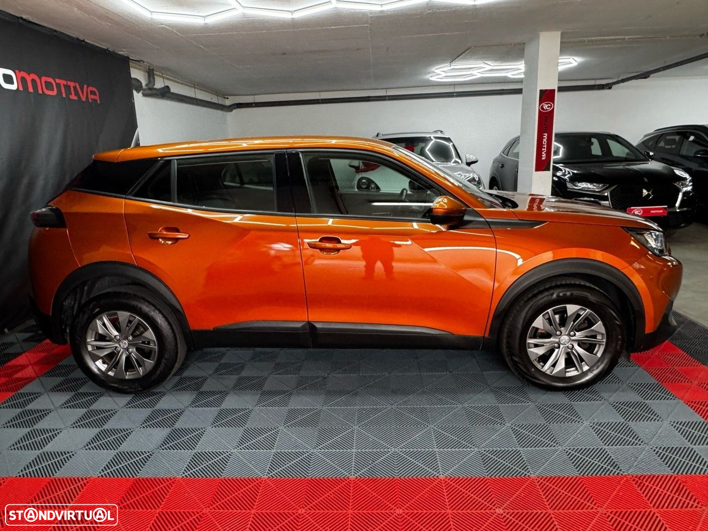 Peugeot 2008 1.2 PureTech Allure - 4
