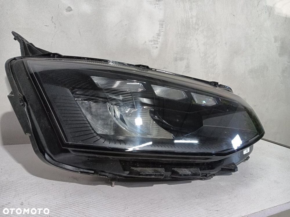 LAMPA PRZÓD PRAWA VOLKSWAGEN T7 S74013E014 - 2