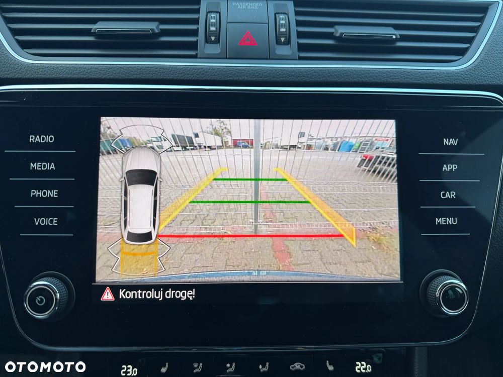 Skoda Superb 2.0 TDI SCR Style DSG - 31