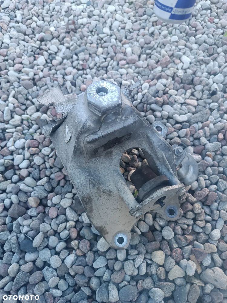ORG ŁAPA MOCOWANIE SILNIKA PRAWE AUDI A5 F5 A4 B9 2.0 TFSI 4M0199308BL - 1
