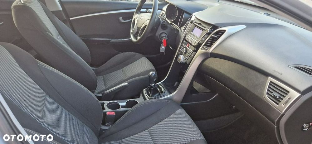 Hyundai i30 - 24