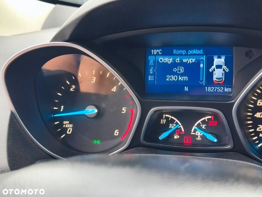 Ford Kuga 2.0 TDCi 4x4 Titanium - 35