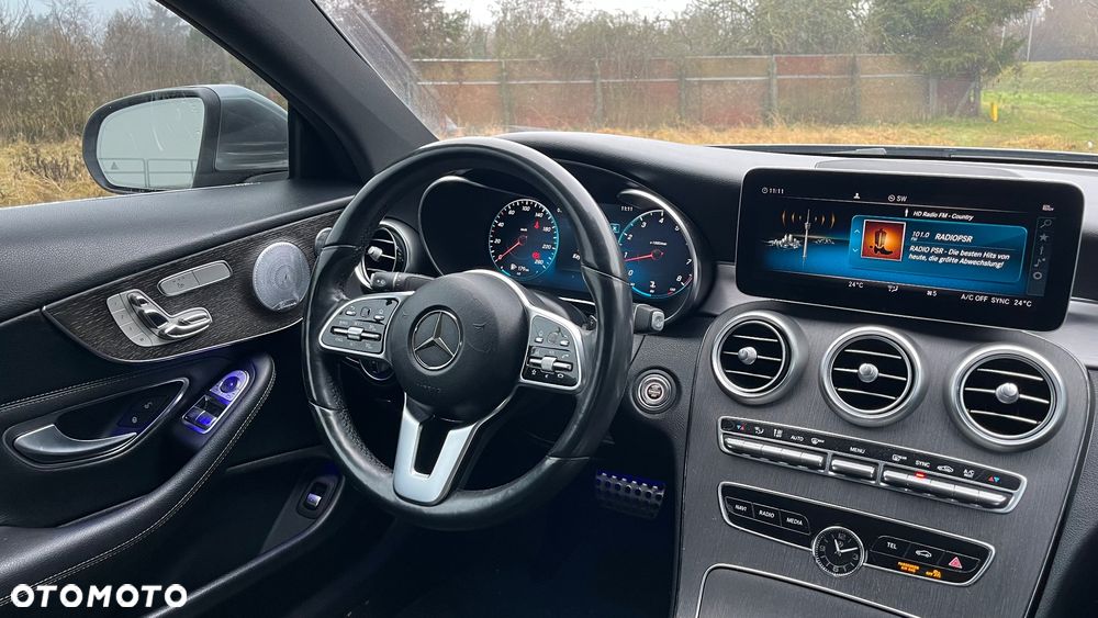 Mercedes-Benz Klasa C 300 4Matic 9G-TRONIC AMG Line Plus - 18