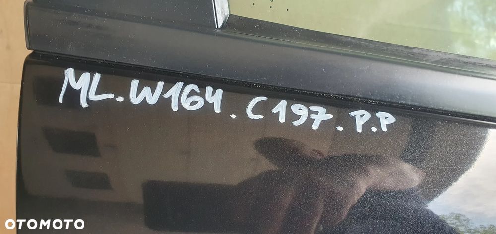 Drzwi prawy przód przednie prawe Mercedes ML W164 C197 - 9
