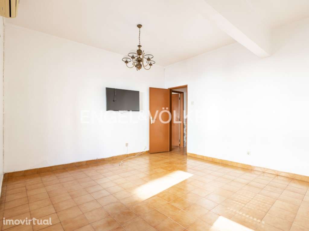 Espaçoso T2 Próximo à Zona Polis do Barreiro - Grande imagem: 4/28