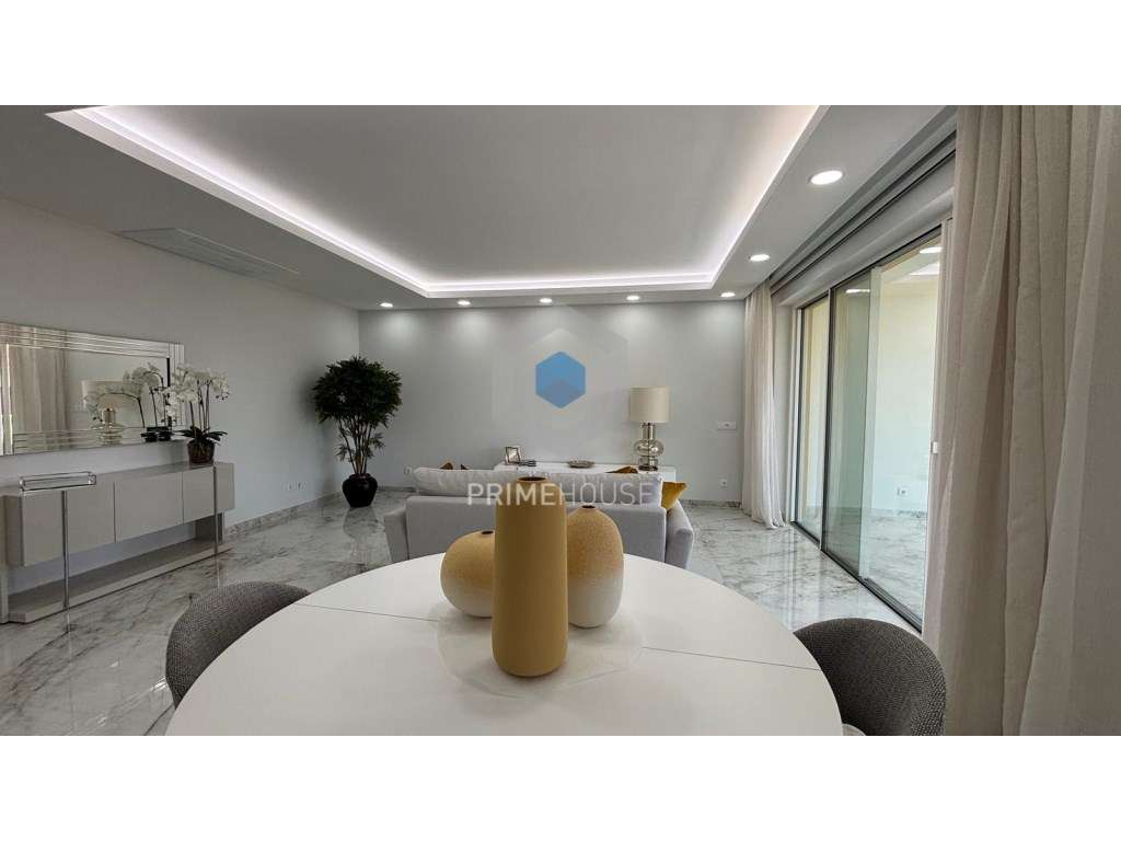 Apartamento T2 com Piscina e Estacionamento Lagos - Grande imagem: 2/24