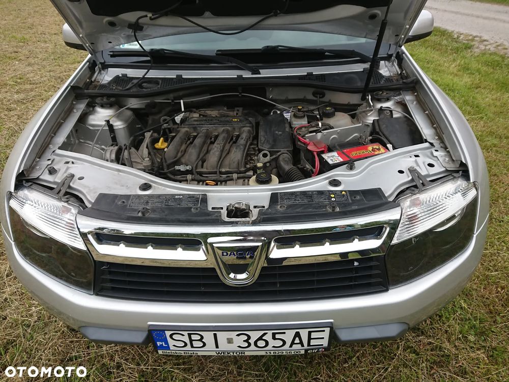 Dacia Duster 1.6 16V 4x4 - 8