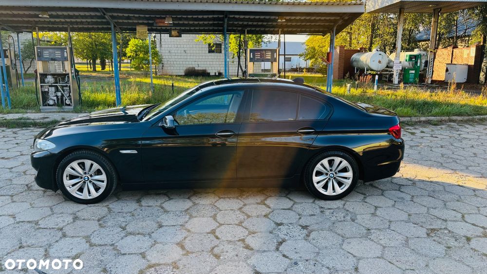 BMW Seria 5 535i xDrive - 7