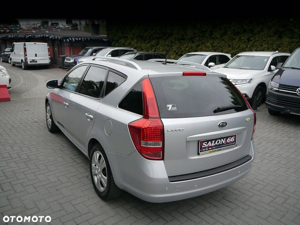 Kia Ceed - 6