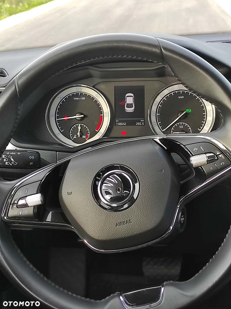 Skoda Superb 2.0 TDI Ambition DSG - 2