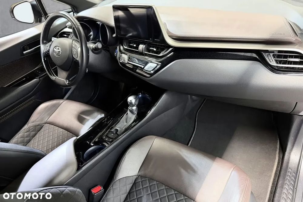 Toyota C-HR - 9