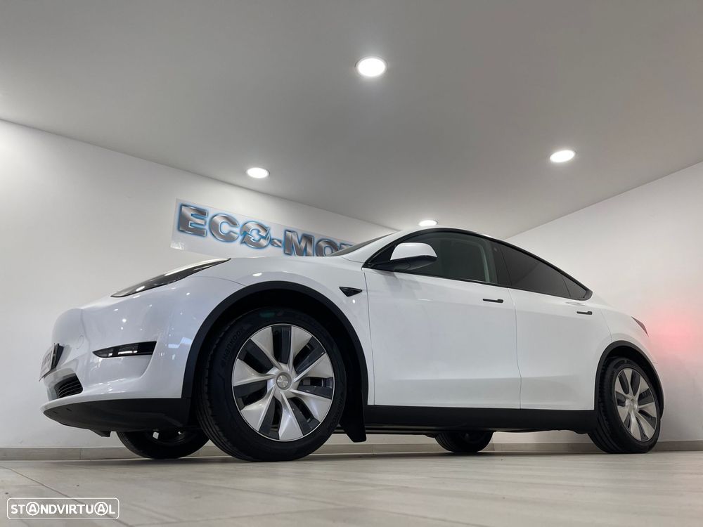 Tesla Model Y RWD - 9