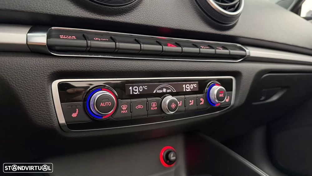 Audi A3 Cabrio 2.0 TDi Sport - 24