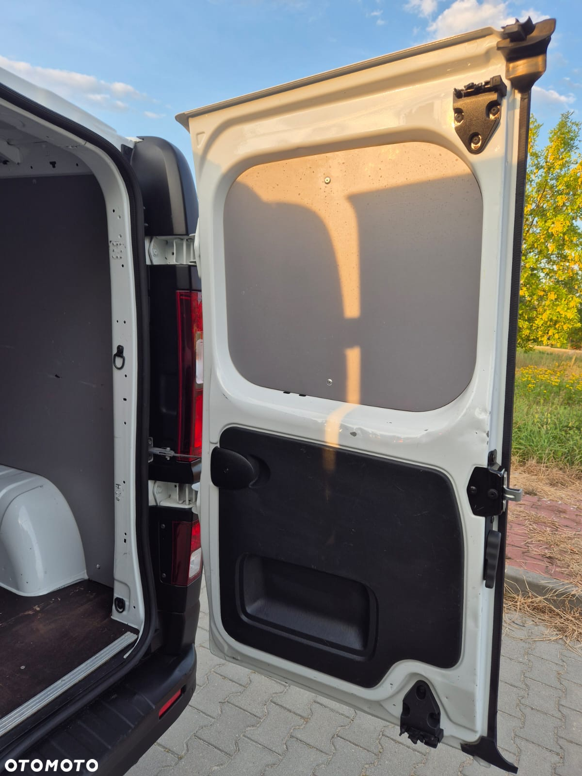 Opel Vivaro 2018r Long L2H1 150Tys km Super Stan - 12