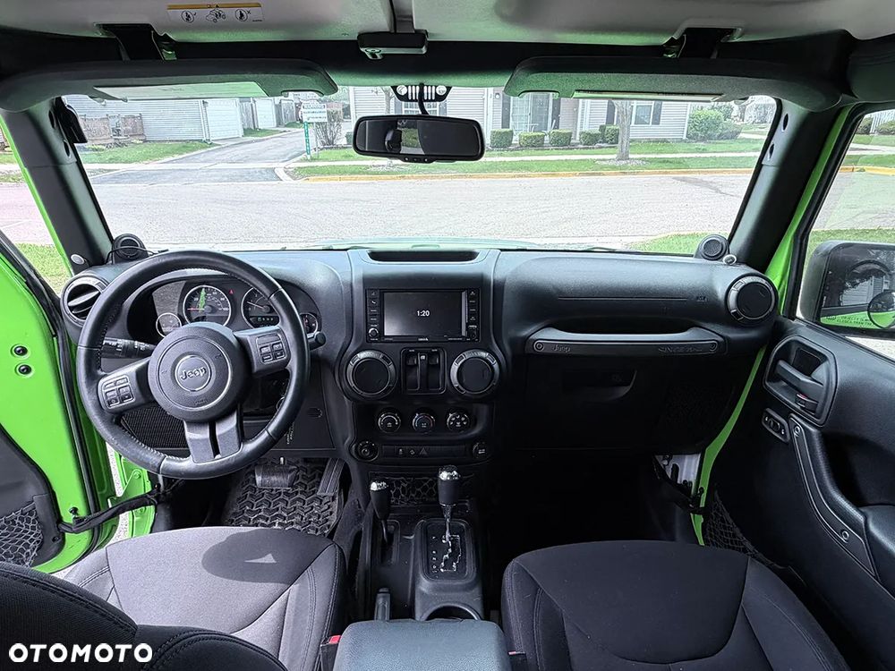Jeep Wrangler - 13