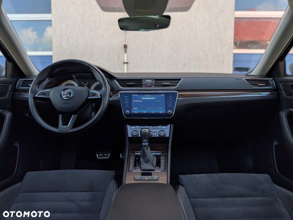 Skoda Superb 2.0 TDI SCR 4x4 Scout DSG - 18
