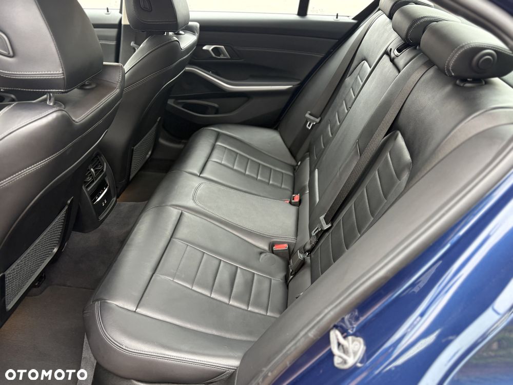 BMW Seria 3 320e - 10