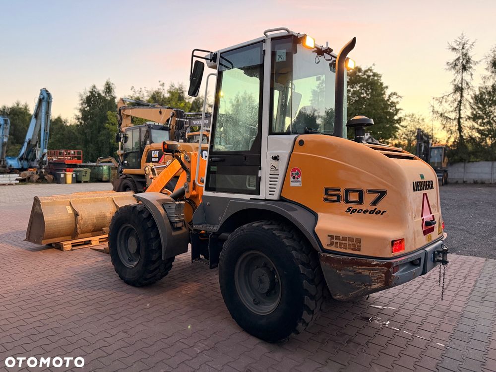 Liebherr L507 stereo - 4