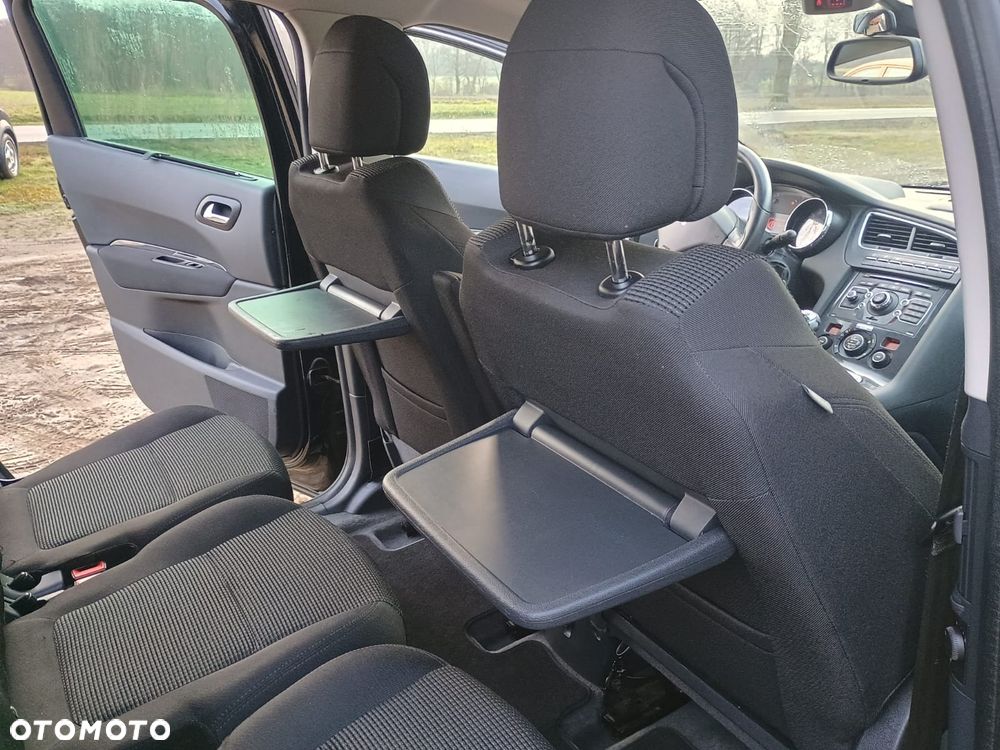 Peugeot 5008 HDI FAP 150 Family Plus - 10