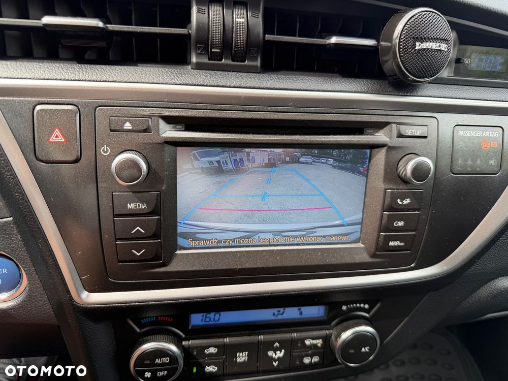 Toyota Auris - 16