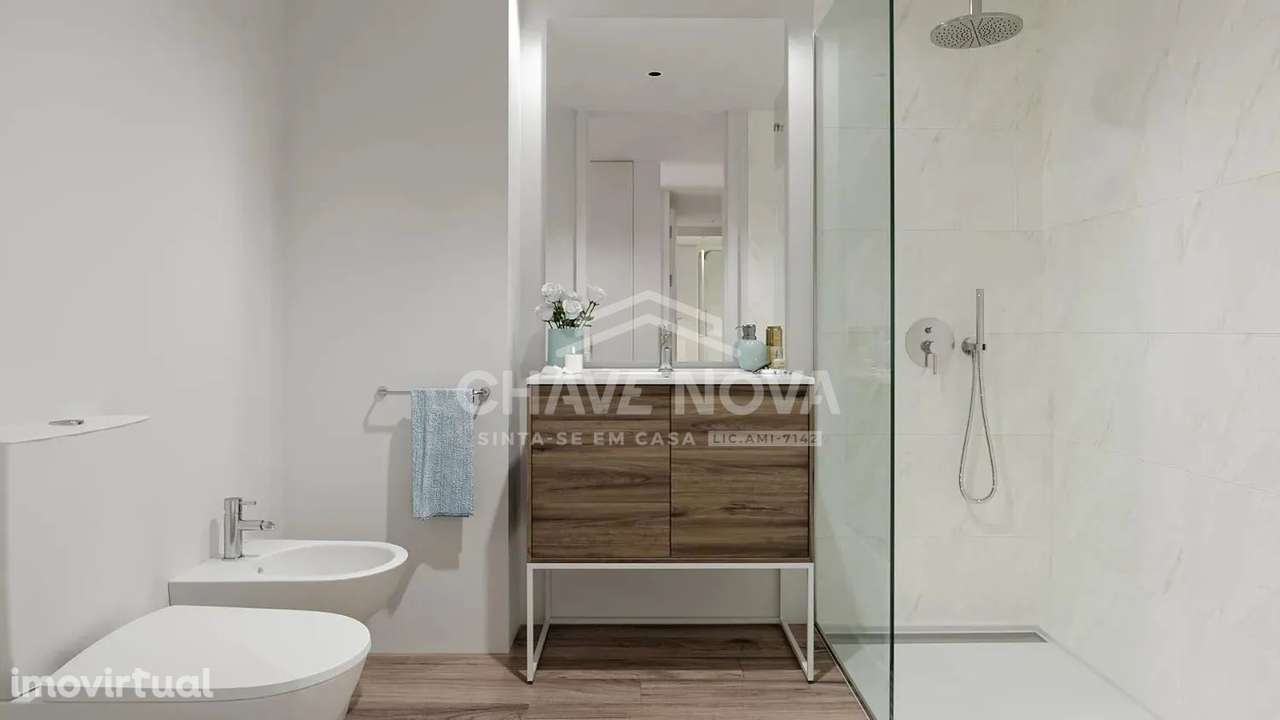 T2+1 Novo c/ 2 Lugares de Garagem em Oliveira do Douro - Grande imagem: 4/12