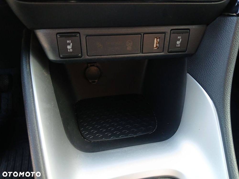 Toyota Yaris Hybrid 1.5 Comfort - 31