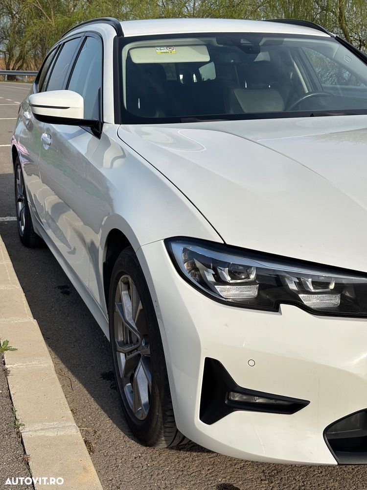 BMW Seria 3 330e Aut. Sport Line - 15