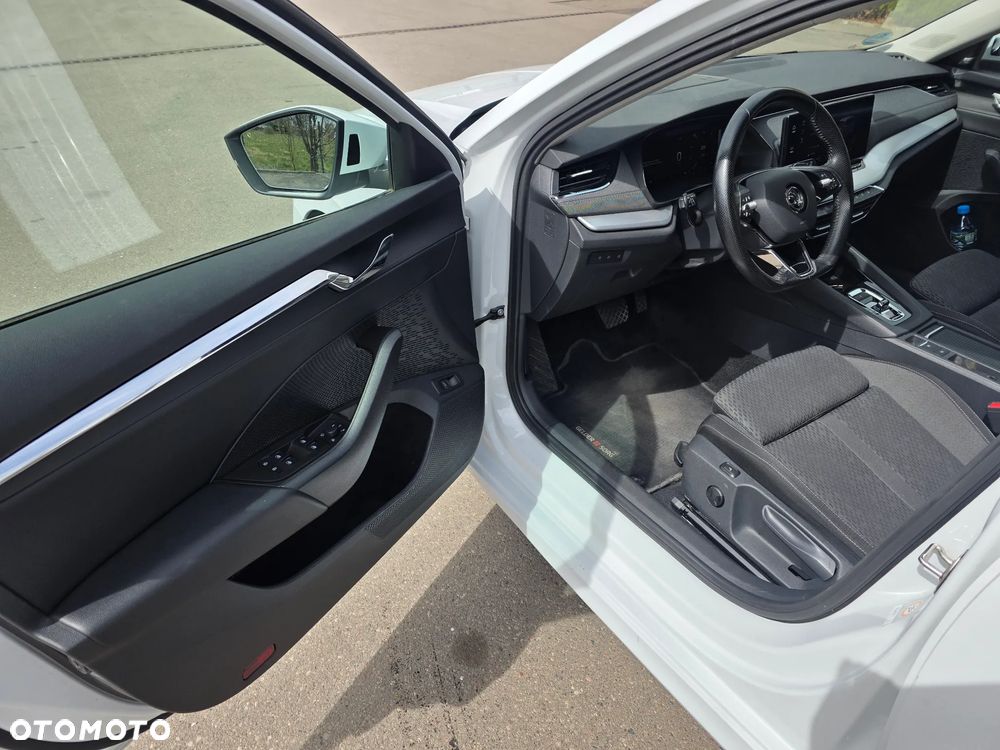 Skoda Octavia 2.0 TDI DSG Ambition - 8