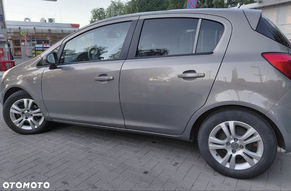 Opel Corsa - 1