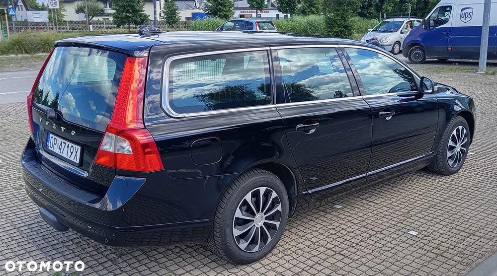 Volvo V70 2.0 Momentum - 4