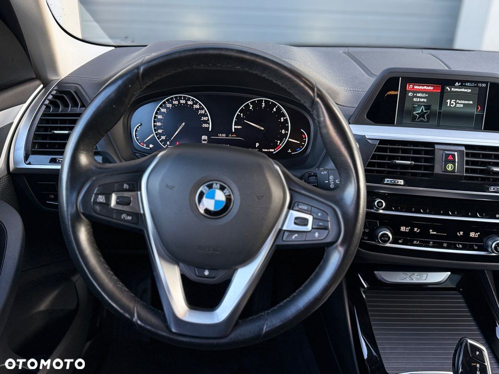 BMW X3 xDrive20i Advantage - 30
