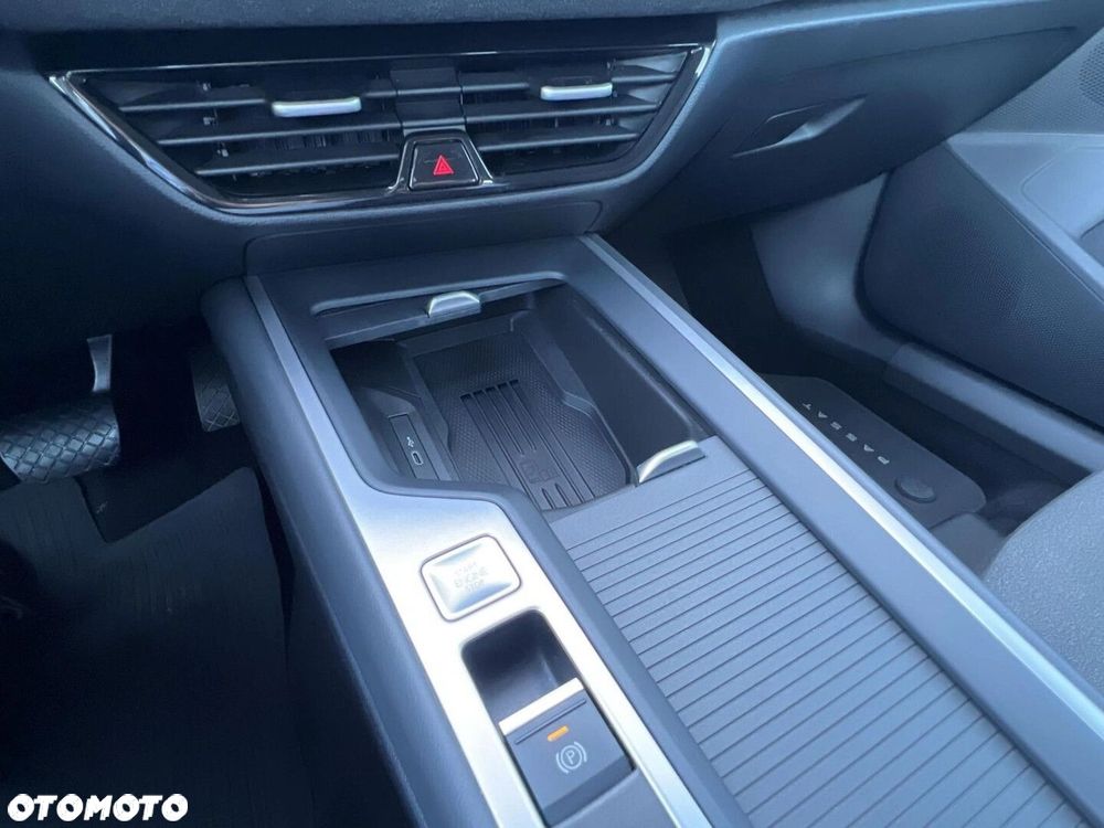 Volkswagen Passat 1.5 TSI ACT mHEV Trend DSG - 18