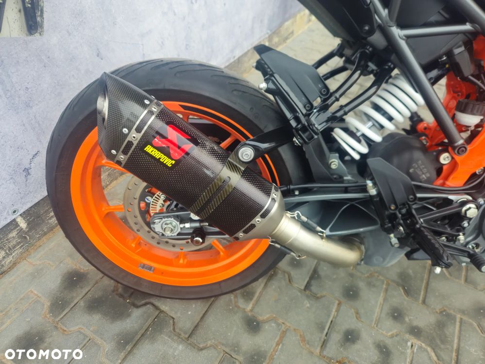 KTM Duke - 17
