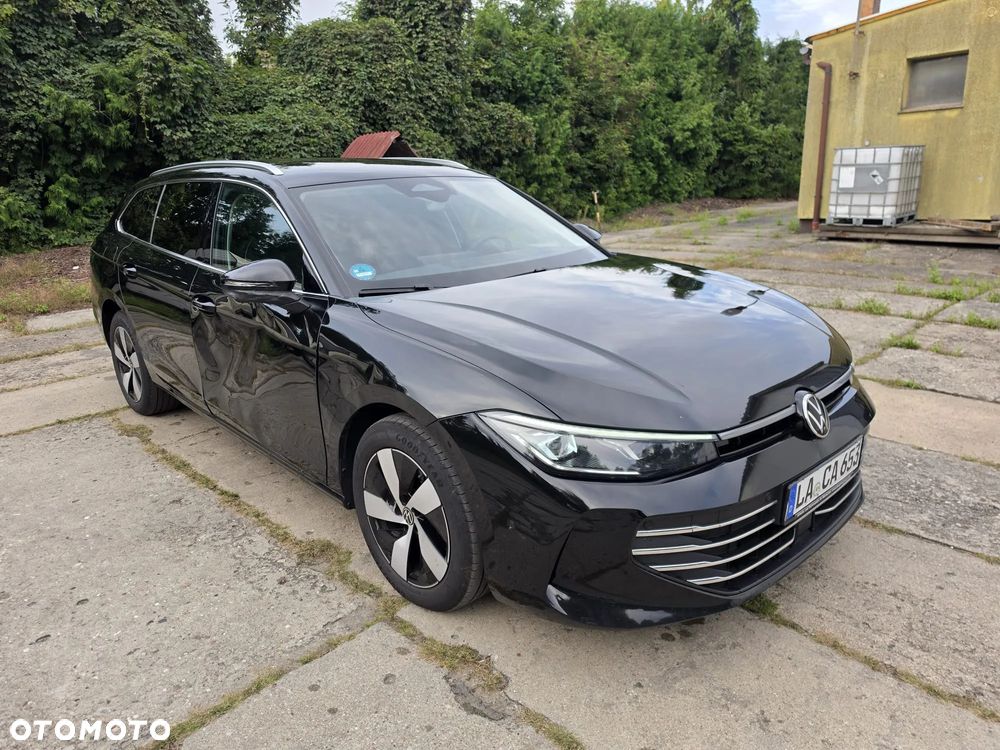 Volkswagen Passat - 4
