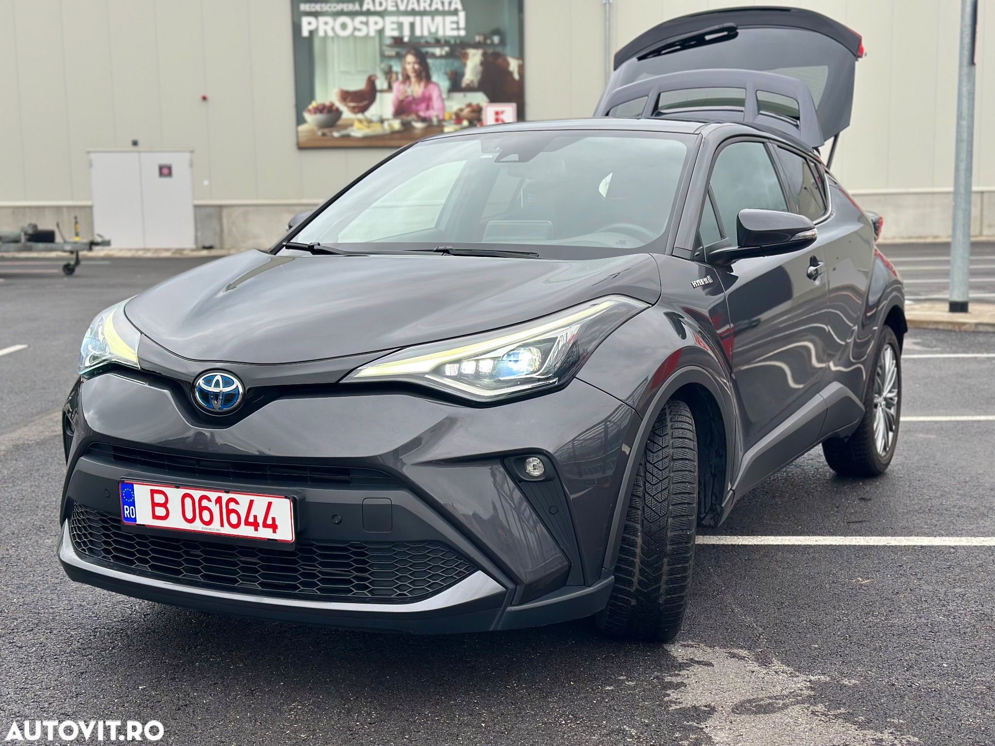 Toyota C-HR 1.8 HSD 122 CP 4x2 CVT Style - 1