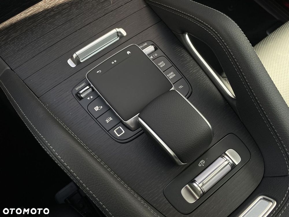 Mercedes-Benz GLE - 22
