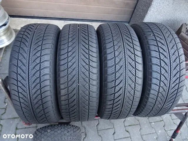 205/60/R16 92H GOODYEAR ULTRA GRIP 8 - 1