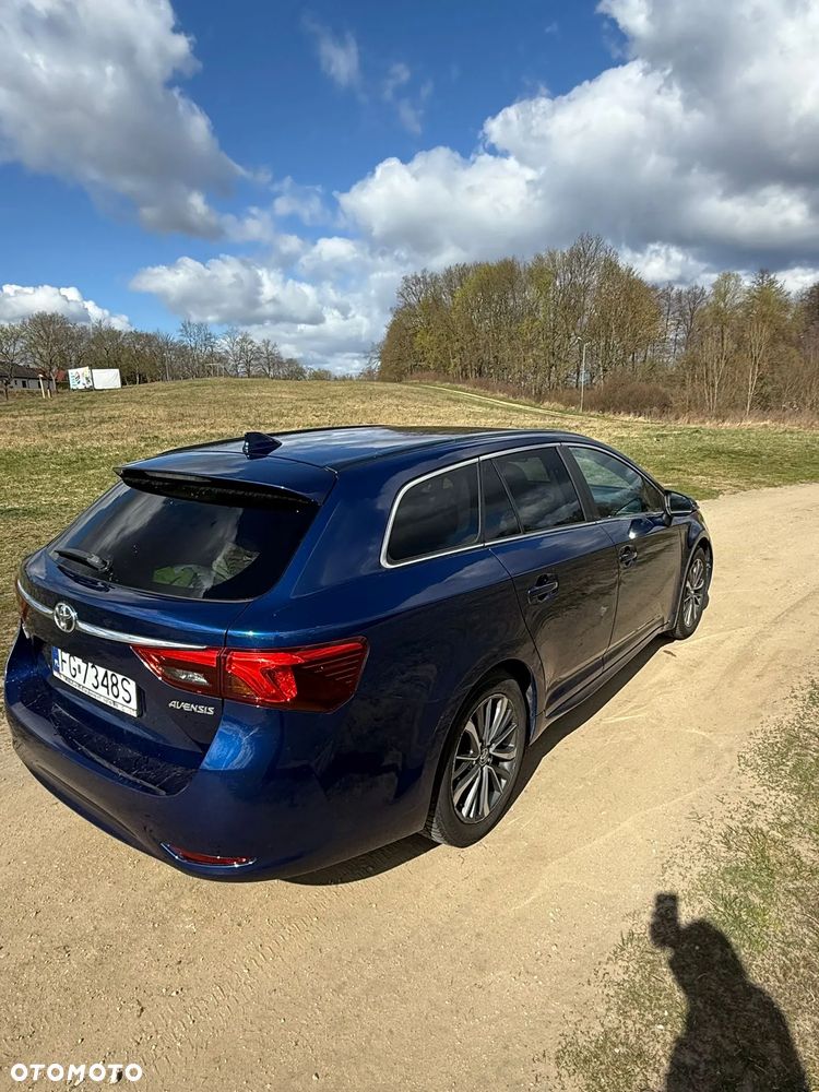 Toyota Avensis 2.0 D-4D Premium - 11