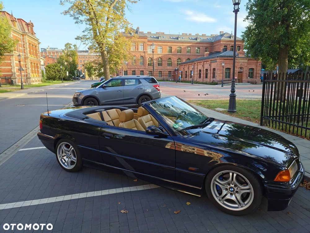 BMW Seria 3 - 34