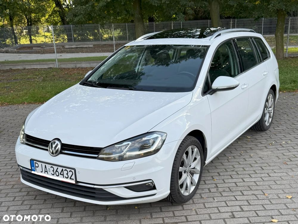 Volkswagen Golf - 6