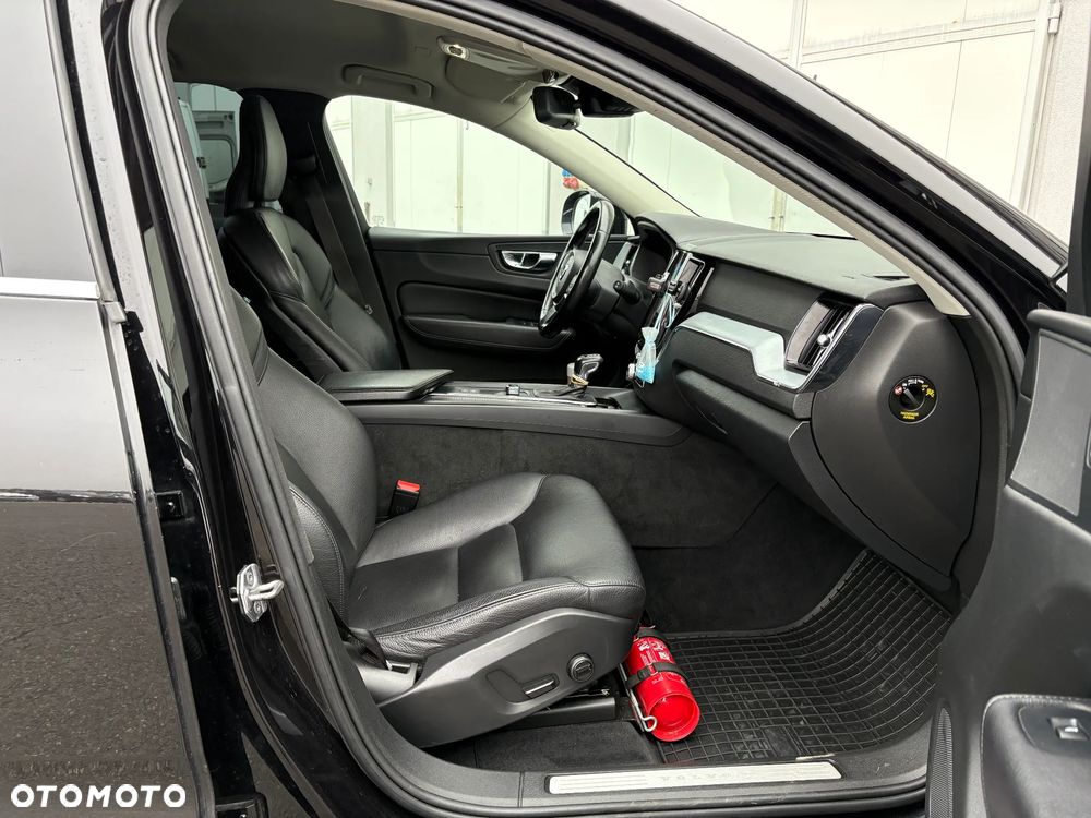 Volvo XC 60 D4 AWD Geartronic Momentum - 11