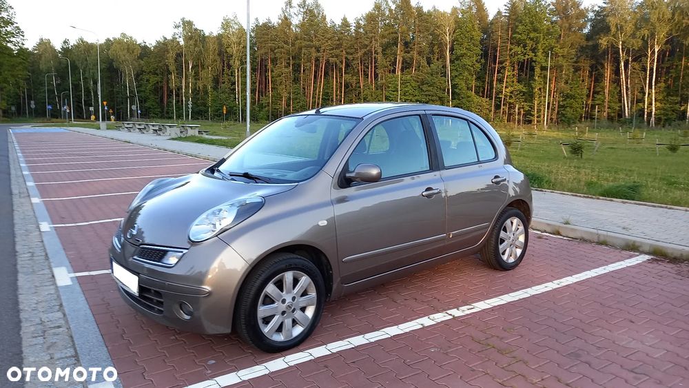 Nissan Micra - 1