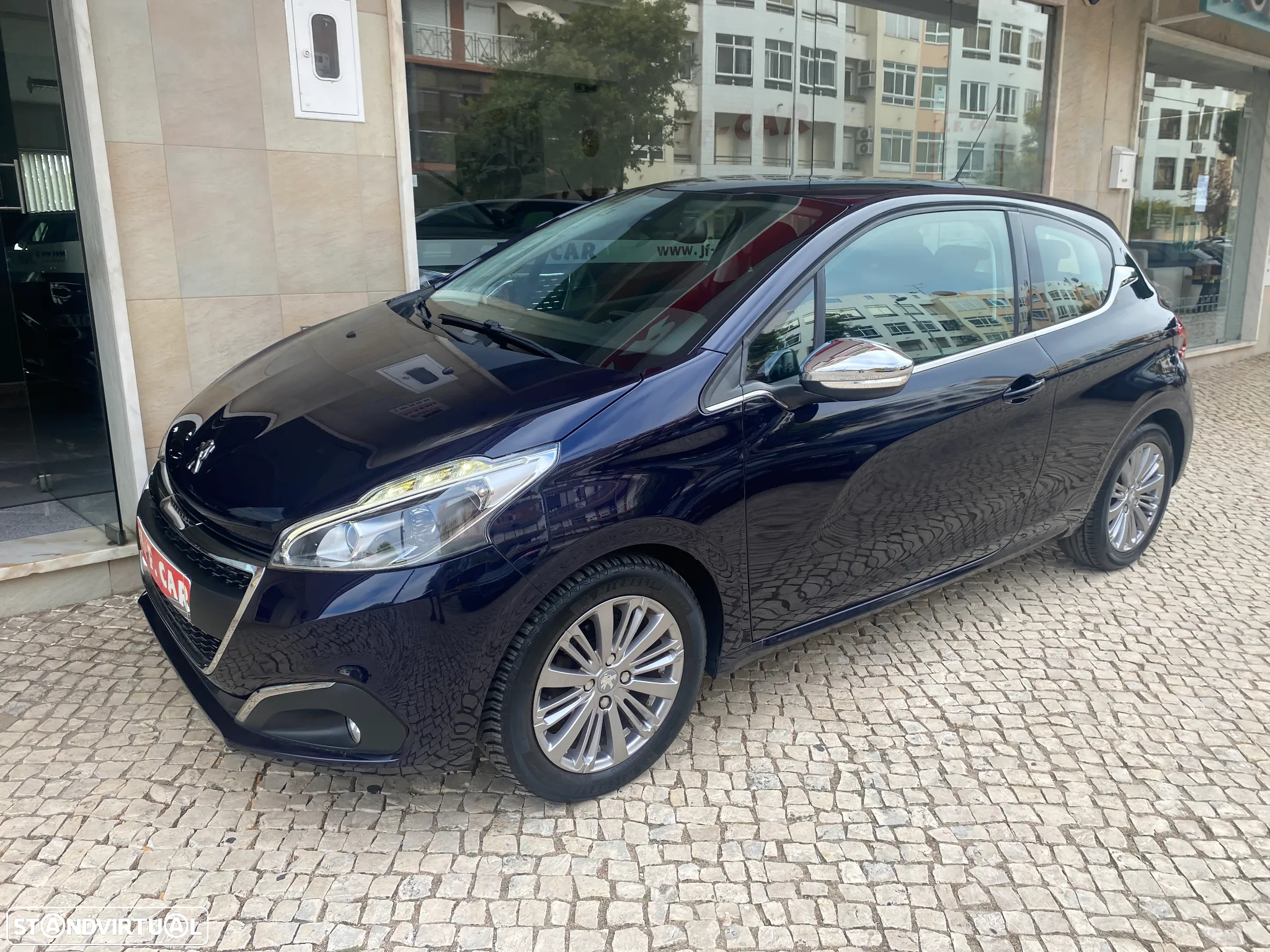 Peugeot 208 1.2 PureTech GT Line - 12