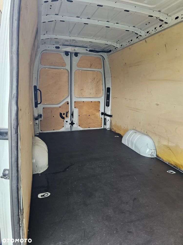 Nissan NV 400 - 15