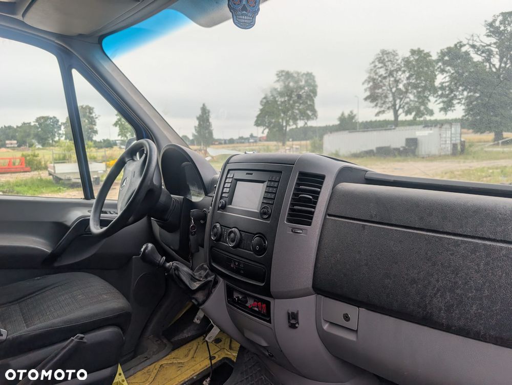 Mercedes-Benz Sprinter - 8
