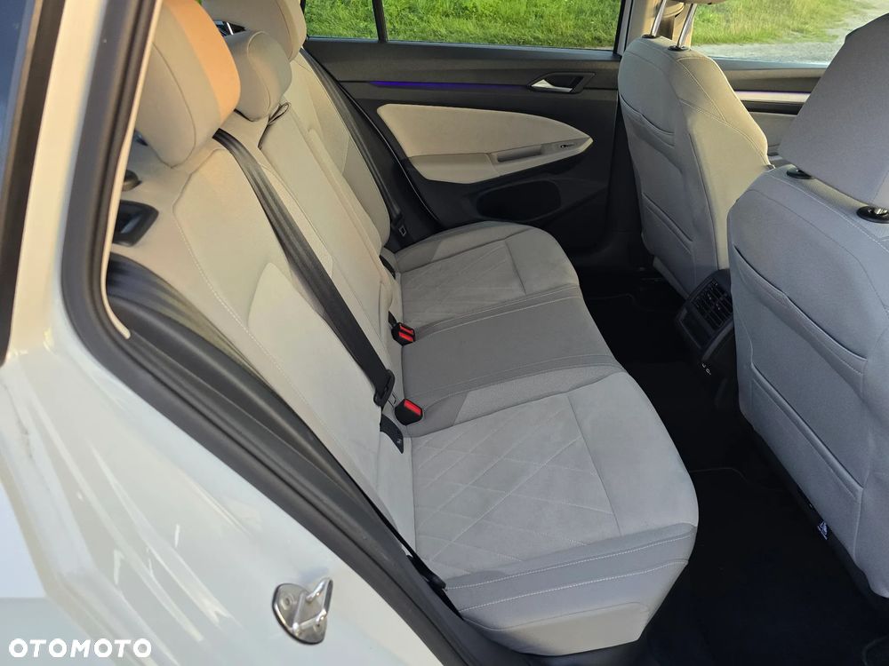 Volkswagen Golf - 23