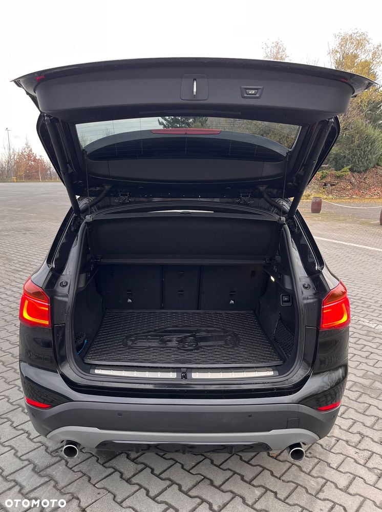 BMW X1 xDrive20d xLine - 9